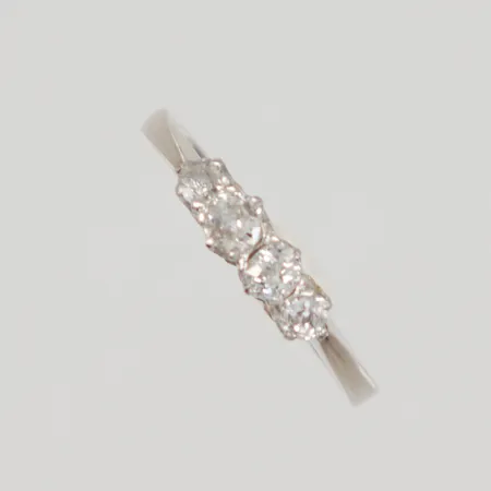 Ring stl:16 med gammalslipade diamanter ca 2x0,10ct, 2x0,05ct, nagg, vitguld, Jonssons Guldsmedsverkstad år 1980, 18K, Vikt: 2,1 g