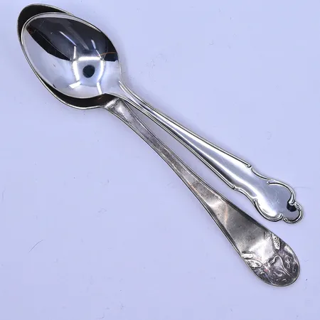 Skedar 7st modell Disa och Gammal Fransk längd 12cm och 13,5cm en graverad silver 830/1000. Vikt: 102 g