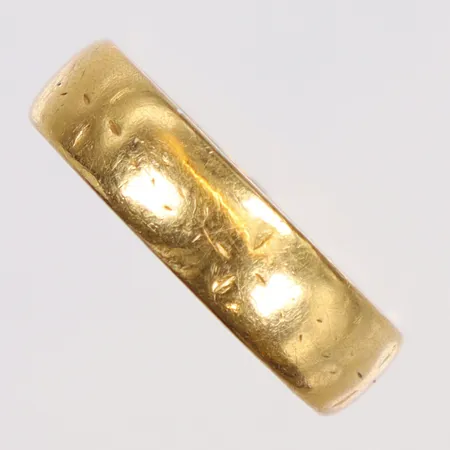 RIng slät stl:17 gravyr 23K Vikt: 5,1 g