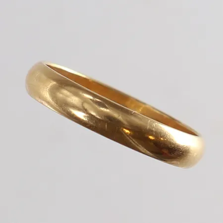 Ring slät stl:17 bredd 3,5mm gravyr 18K Vikt: 2,9 g