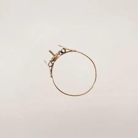 Defekt ring 18k Vikt: 1,3 g