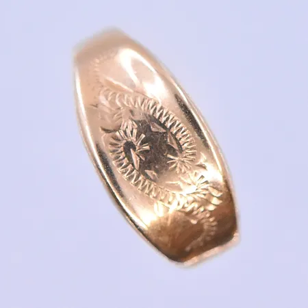 Ring storlek 16 bredd 3-8mm 18K. Vikt: 2,7 g