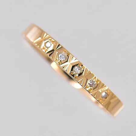 Ring med diamanter 5x ca 0,005ct stl:17 18K Vikt: 1,6 g
