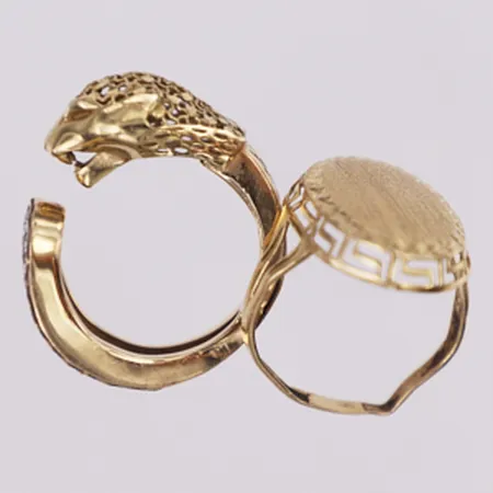 2 ringar defekta buckliga 14K Vikt: 5,4 g