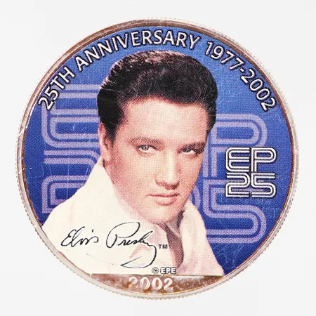 Mynt Elvis Presley 25-årsjublieum år 2002 från The Morgan Mint, etui samt certifikat, silver 999/1000 Vikt: 31,2 g