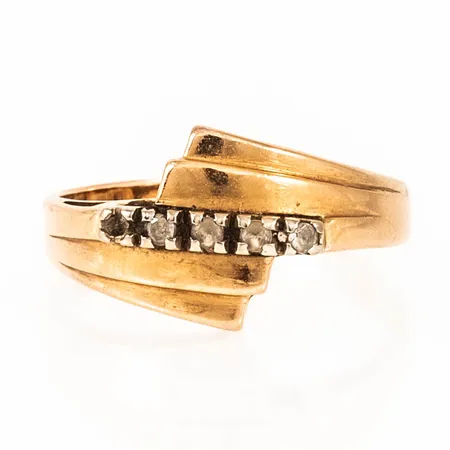 Ring skev skena, nötta stenar, sten saknas 18K 4,2g.