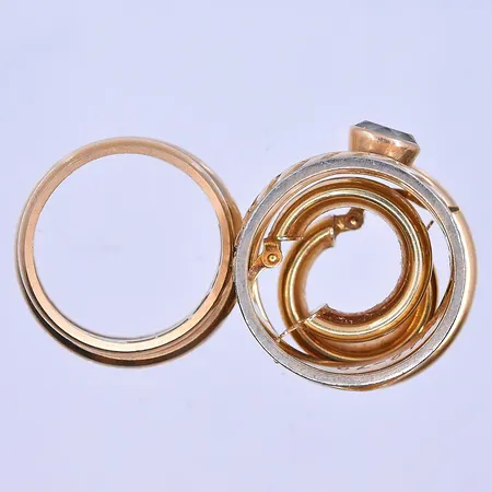 Diverse guld 18K. Vikt: 31,3 g
