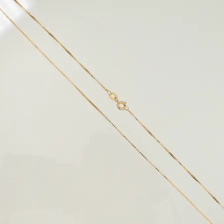 Halskedja Venezia längd 42cm, bredd 1mm, vridna länkdelar, 18K, 2,3g Vikt: 2,3 g