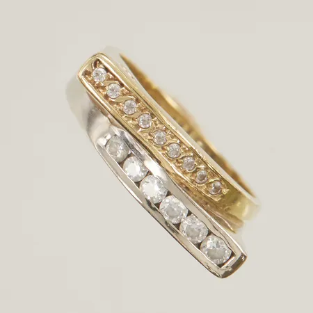 Ring stl:17½ bredd 7mm vita stenar 14K 6,3g.