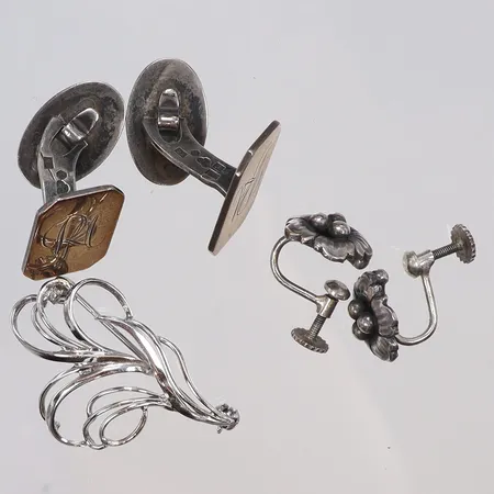 Diverse silver delvis defekt/gravyr silver 830-925/1000 Vikt: 14,9 g