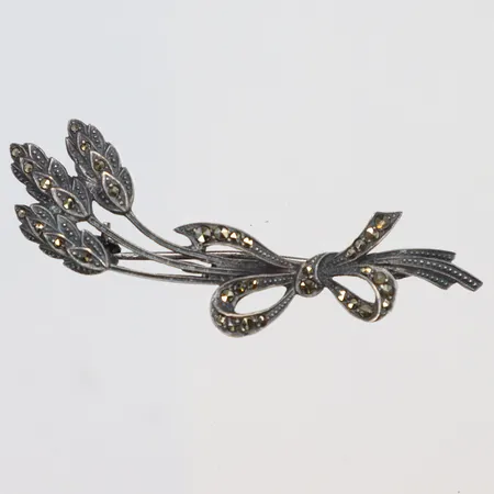 Brosch med markasiter 56x18mm 1900-talets första hälft silver 830/1000 Vikt: 5,5 g