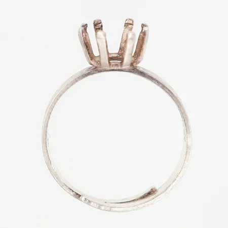 Ring saknar sten justerbar stl:18, bredd: 3-8mm, silver 925/1000 Vikt: 2,1 g
