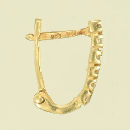 Udda örhänge med vita stenar, längd 10mm, bredd 2mm 14K Vikt: 0,6 g