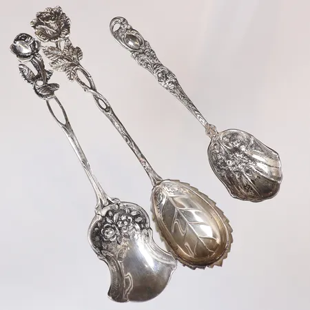 3st Serveringskedar bland annat modell Rosen längd 9,5-12,5 silver 830/1000 Vikt: 41 g