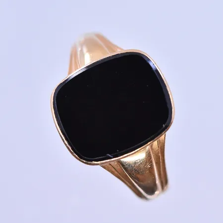 Klackring med Onyxplatta stl:21 bredd 3-14 mm 23K. Vikt: 8,3 g