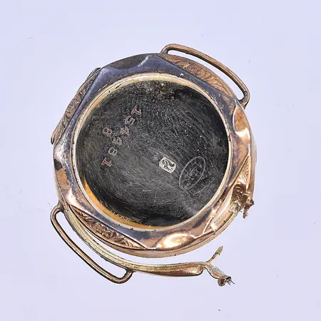 Boett 14K. Vikt: 2,7 g