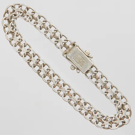 Armband X-Länk längd ca 19cm, bredd 7,5mm, kistlås, svenska stämplar, 830/1000 silver Vikt: 12,0g Vikt: 12 g