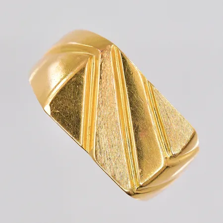 Klackring stl:19¾ 18K Vikt: 9,7 g