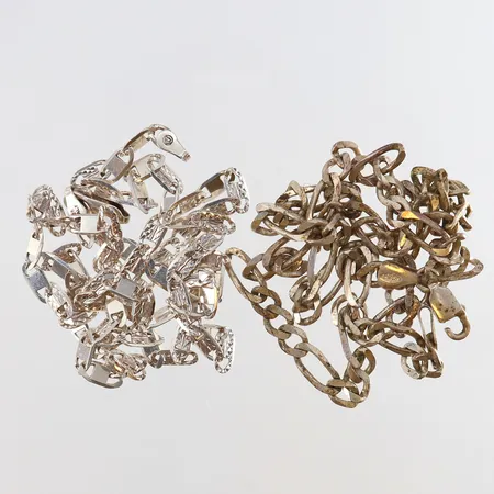 Två Kedjor defekta Silver 925/1000. Vikt: 21,2 g