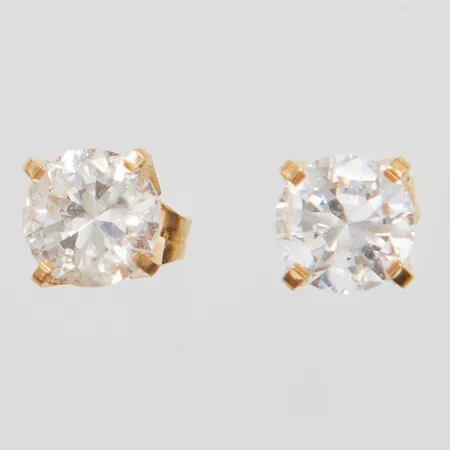 Örhängen vita stenar 5x5mm, stift, 18K Vikt: 1,1 g