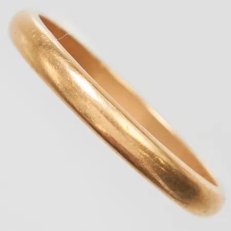 Ring slät stl:19¾ bredd: 3mm, svenska stämplar, personlig gravyr, 18K Vikt: 3,4 g