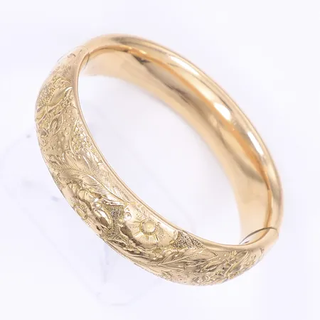 Armring med dekor 58x65mm, bredd18mm, öppningsbart, bucklor, oädel metall