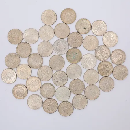 40 Mynt Gustaf VI Adolf Sveriges konung 1950-tal nominellt värde 2kr, silver 400/1000 Vikt: 560,1 g