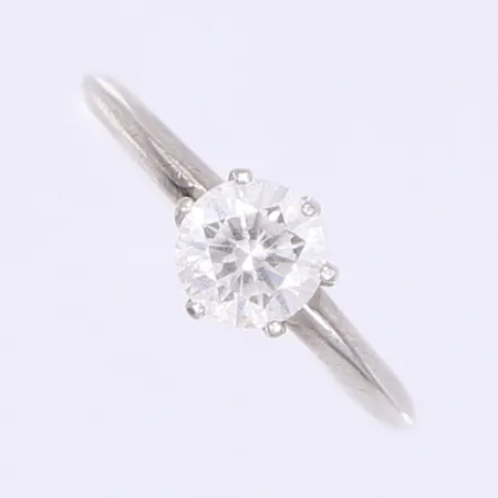 Ring med vit sten stl:18¼, bredd 1-7mm, silver 925/1000 Vikt: 1,7 g