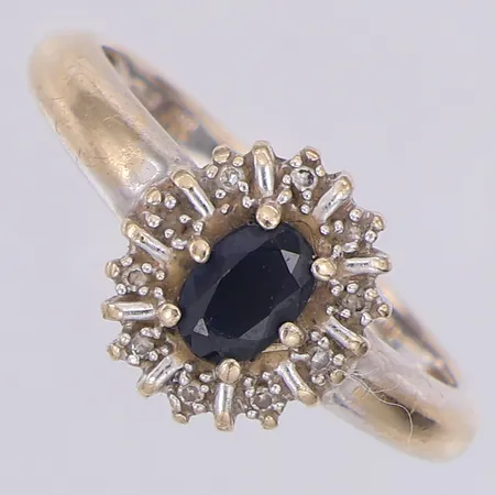 Ring Guldfynd diamanter 10 x ca 0,005ct & safir stl:18 vitguld, 18K Vikt: 3,7 g