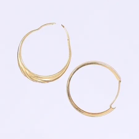 Diverse defekt guld 18K Vikt: 3,3 g