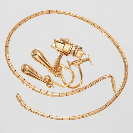Diverse guld trasigt, skruvsystem, 18K Vikt: 12,9 g