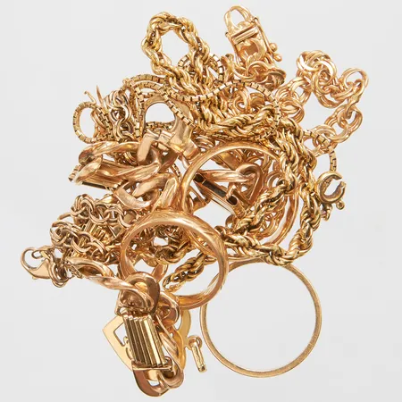 Diverse guld, defekt, skadat, personlig gravyr, 18K Vikt: 46,8 g