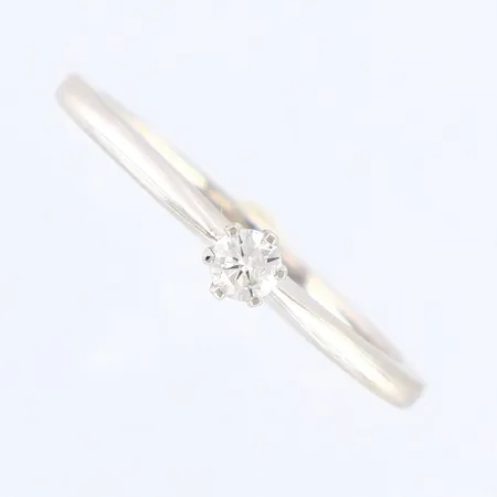 Ring med diamant GHA 0,10ct, stl: 18, bredd: 1,2mm, vitguld, etui, 18K Vikt: 2,7 g