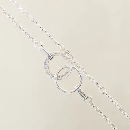 Collier Twosome "Amor Vincit Omnia" Efva Attling längd 42-45cm bredd 3,1-21mm silver 925/1000 Vikt: 17 g