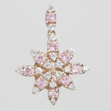 Hänge med rosa samt vit cubic zirconia, 34,6x25,4mm, skevt, saknar hängögla, silver 925/1000, bruttovikt 6,3g Vikt: 6,3 g