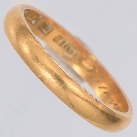 Ring slät stl:19, gravyr, 18K Vikt: 3,9 g