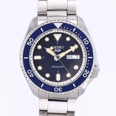 Herrur Seiko 5 Sport, Automatic, Ø40mm, ref SRPD51K1 serienummer 739078, länk stål, 2 extra länkbitar, kvitto från stjärnurmakarna 2023, bruksslitage, inga övriga tillbehör