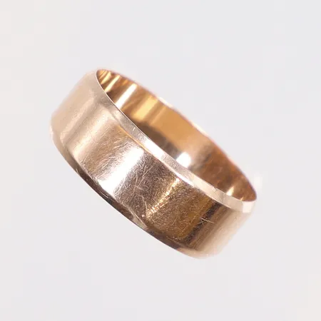 Ring slät stl:18½ 14K Vikt: 3,4 g på auktion i Göteborg Mölndal hos Pantbanken Sverige