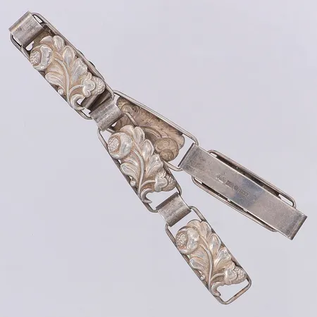 Armband ekollon/löv Asa år 1953 19cm bredd 11mm, 830/1000 silver Vikt: 13,7 g