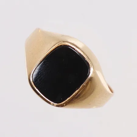 Klackring med svart sten stl:19¼ bredd 3-12mm KIK (Vitala Guld Ab) Vetlanda 1969, 18K Vikt: 3,2 g