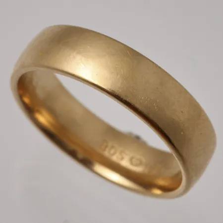 Ring stl:16¾ bredd 5mm, ej graverad, 18K, 5,61g.