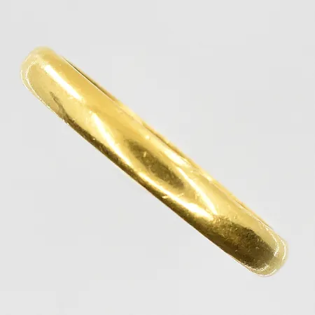 Ring stl:17¼, bredd 3 mm, gravyr, 23K. Vikt: 5,1 g
