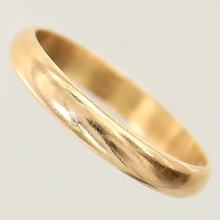 Ring slät stl:21 bredd 3,7mm gravyr 18K Vikt: 4,2 g