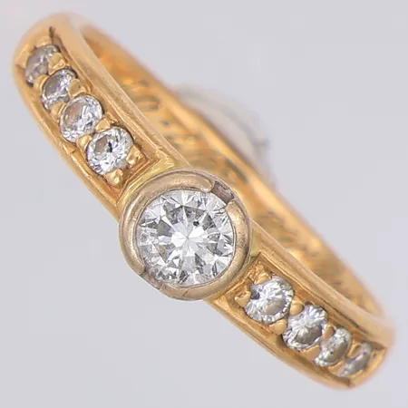 Ring diamanter 0,50ctv enligt gravyr stl:16¾, stora dia ca 0,25ct skadad culett, piké, gravyr, 18K Vikt: 4,2 g