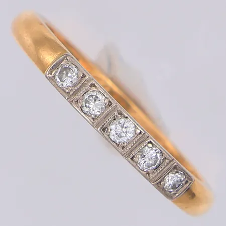 Ring diamanter 6 x ca 0,03ct Wahlberg stl:17 ½, gravyr, 18K Vikt: 3,3 g