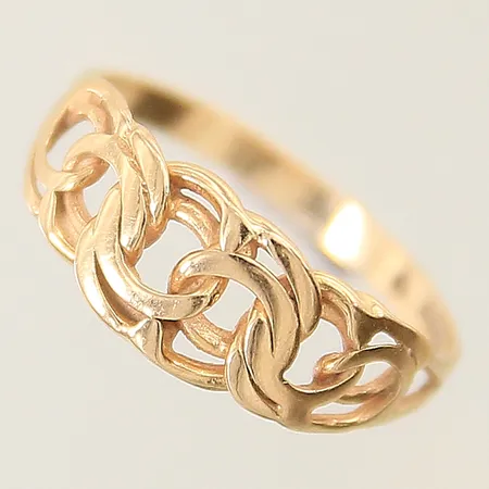 Ring doserad Bismarck stl:16¾ bredd 1,9-7mm 18K Vikt: 1,9 g