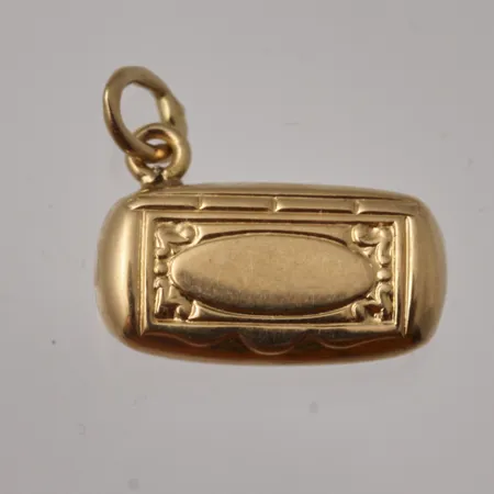 Hänge snusdosa, mått 8,3x19mm, 18K guld, vikt 1,08g.