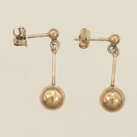 Ett par örhängen längd 22mm Ø7mm silver Vikt: 1,9 g