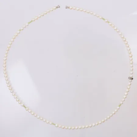 Collier Ole Lynggaard odlade pärlor & gröna stenar längd 46,5cm bredd 2,1-4,5mm med dobbar för Lynggaardlås, originallåda