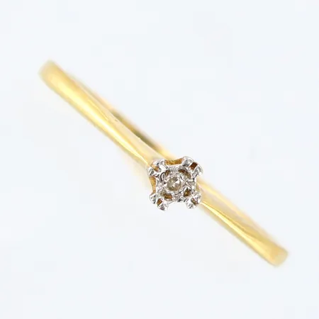 Ring med diamant ca 0,09ct, stl: 17, bredd: 1-3mm, 18K Vikt: 1,5 g